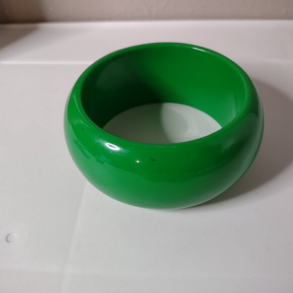 8.25 Inch Large Green Vintage Bangle - Picture 5 of 7